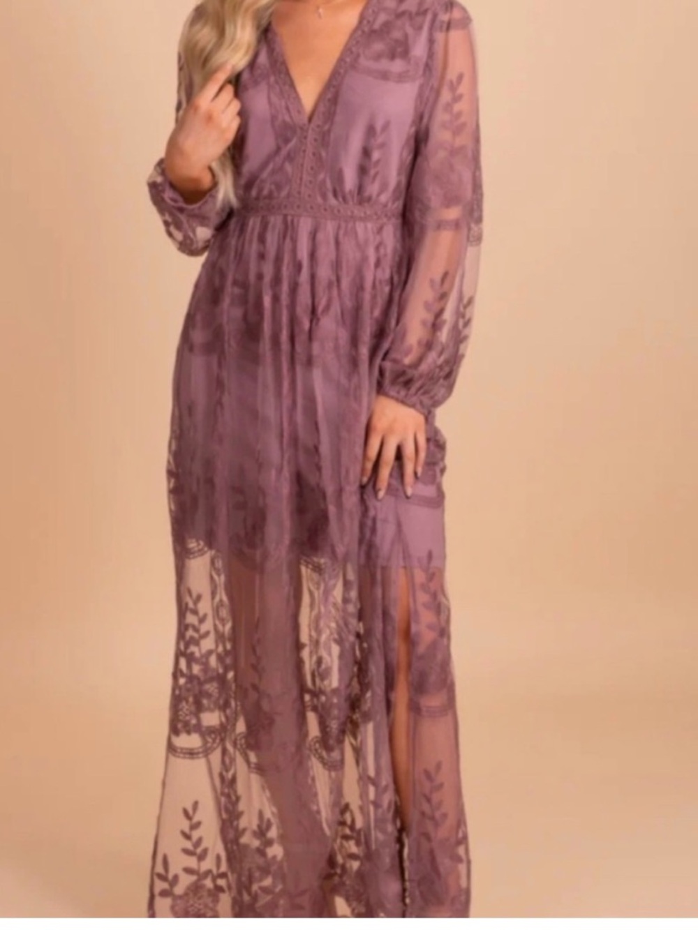 Women's Lace Maxi Dress in Plum bombaxcelba